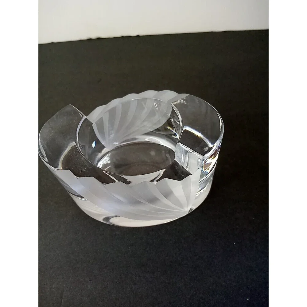 Mikasa ArtDeco “Curtain Call”Frosted Stripe Glass  Oval‎ Candleholder 2 1/4